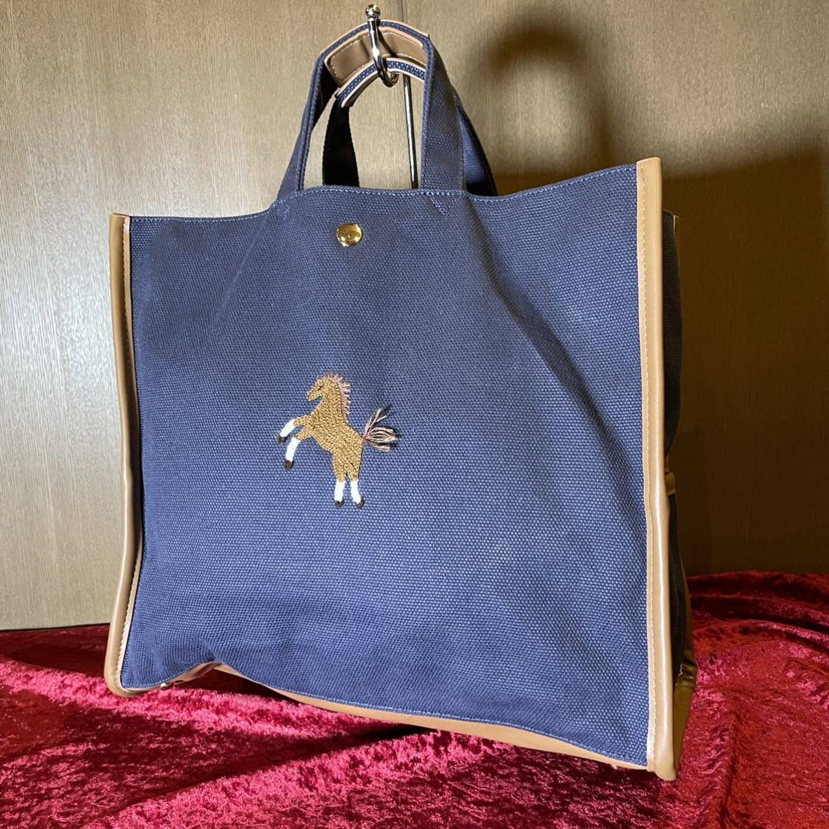 SEVEN TEN miho kawahitomi ho leather hito horse embroidery canvas × leather handbag 