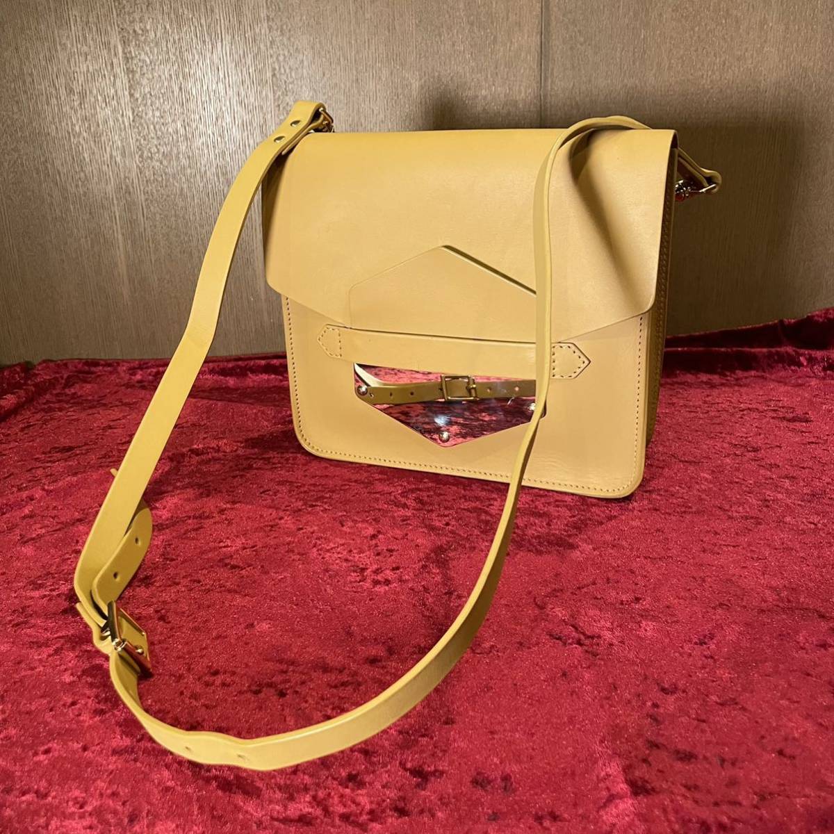 美品 SOPHIE HULME ソフィーヒュルム レザー 本革 ショルダーバッグ_画像1