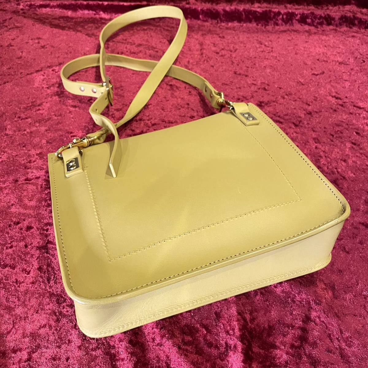 美品 SOPHIE HULME ソフィーヒュルム レザー 本革 ショルダーバッグ_画像3