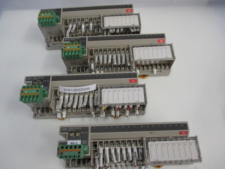 OMRON DRT2-ID16TA リモートI/Oターミナル（３段端子台タイプ）4個
