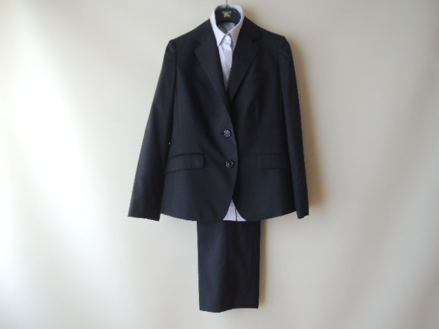 『2年保証』スーツ/フォーマル/ドレス☆バーバリーロンドン大きいサイズ４４パンツスーツ黒におまけ付き
