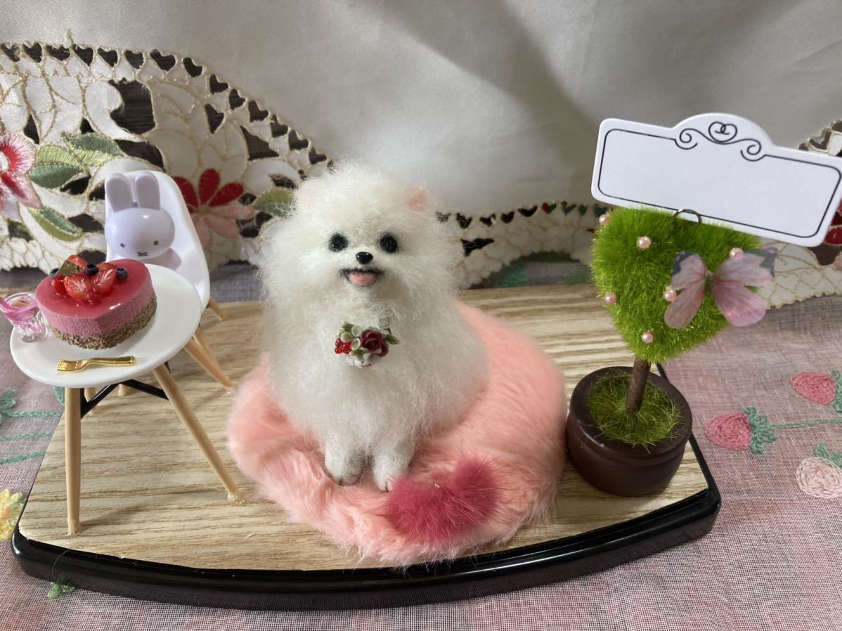 名入れ無料 羊毛フェルト ハンドメイド 犬 ポメラニアン フォルクスワーゲンビートルピンクミニカー ドールハウス Jameslatten 名入れ無料 羊毛フェルト ハンドメイド 犬 ポメラニアン フォルクスワーゲンビートルピンクミニカー ドールハウス Jameslatten