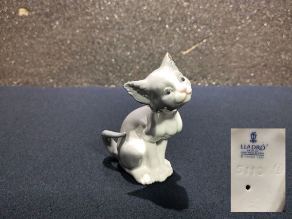 【陵】r67kf99r　リヤドロ　猫　置物　・オブジェ・　検索) LLADRO　陶器人形　西洋　工芸　ネコ　アンティーク_画像1