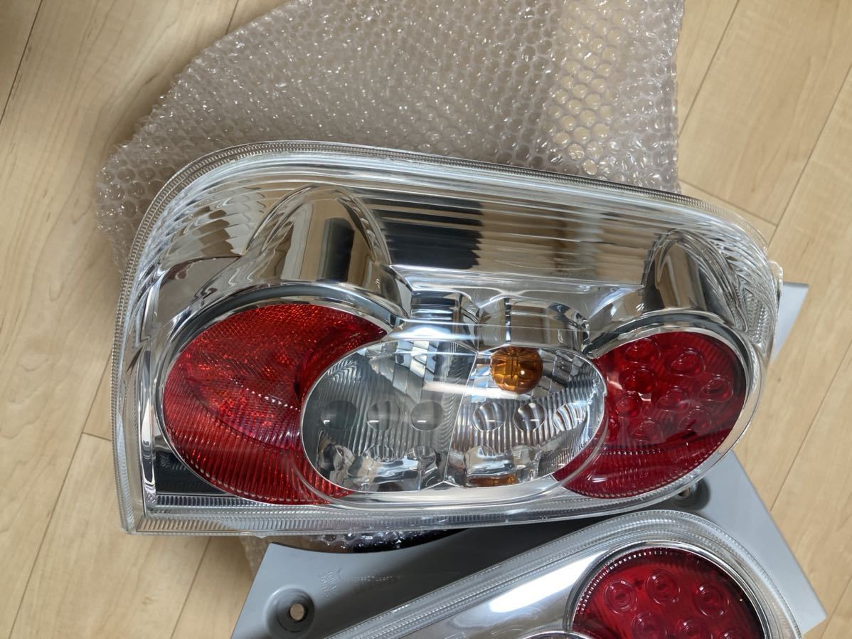 美品 点灯確認済 ダイハツ ミラココア LED 後期テール L675S 美品 点灯確認済 ダイハツ ミラココア LED 後期テール L675S