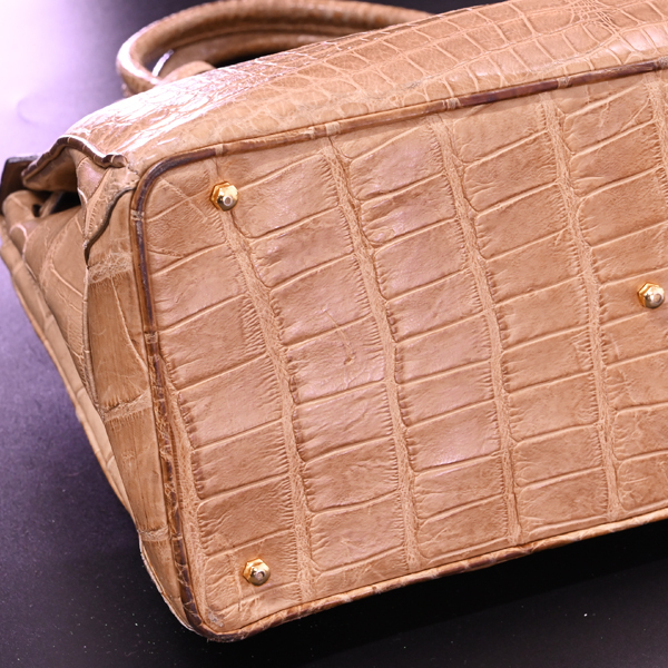 本物 美品 フランコパルメジャーニ 最高級マットクロコダイルレザー 鍵付きハンドバッグ 総ワニ革 クロコレザー バーキン トートバッグ_画像7