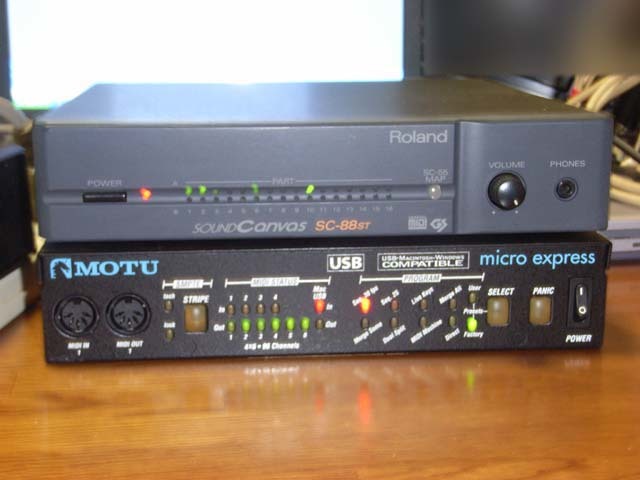 Roland SC-88st + MOTU micro express (両機種の動作チェック確認品