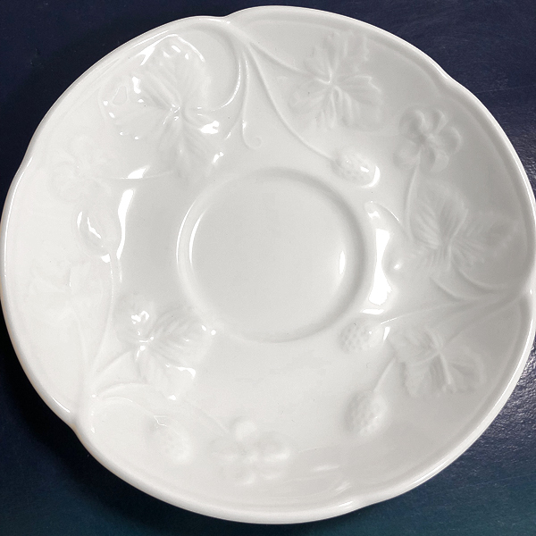 【6客セット】新品・未使用　MINTON　ミントン　ヴィクトリアストロベリー　カップ＆ソーサ　ホワイト白　食器コーヒーカップ ティーカップ_画像3