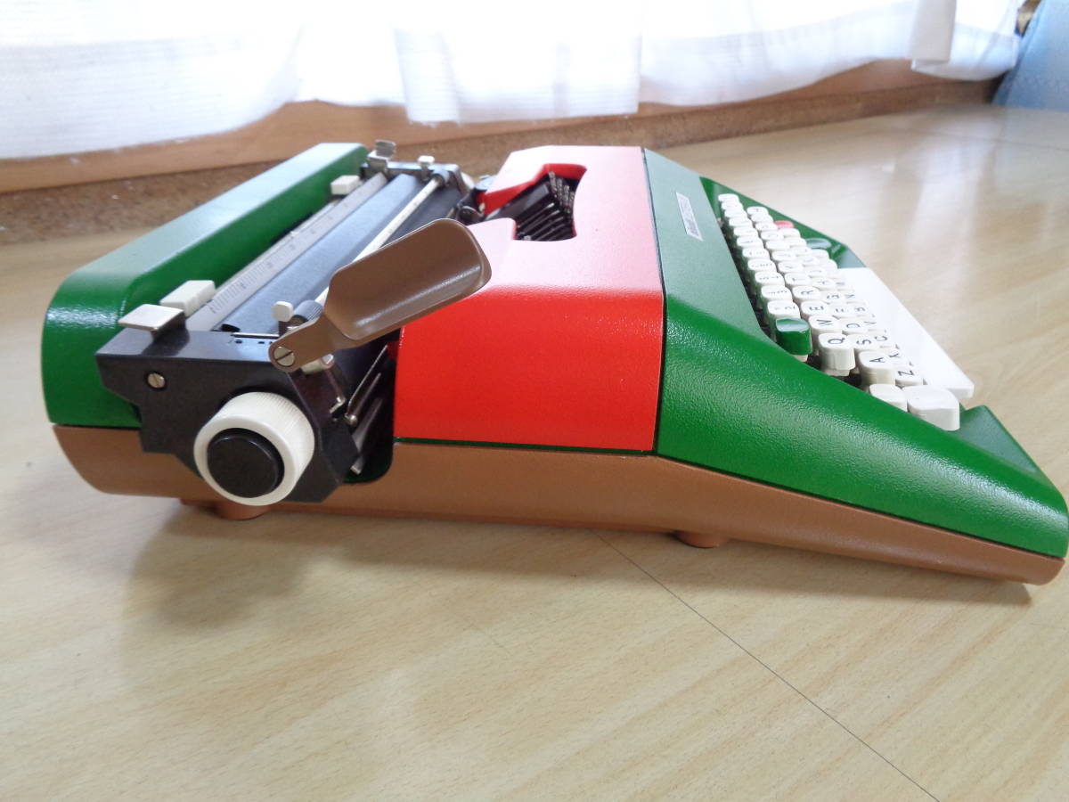 GUCCIケース olivetti LETTERA35タイプライター シェリーライン調にカスタムカラー 実働品