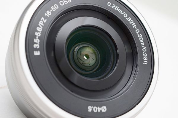 ☆極上美品☆ Sony ソニー α6400 ダブルズームレンズキット 元箱 付属品 ILCE-66400Y Shot数 僅か 3,500枚前後! ♯♯22081305_画像3