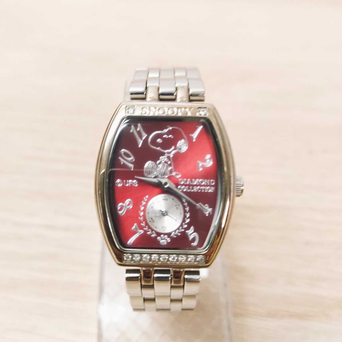 スヌーピーdiamond 腕時計 赤文字盤