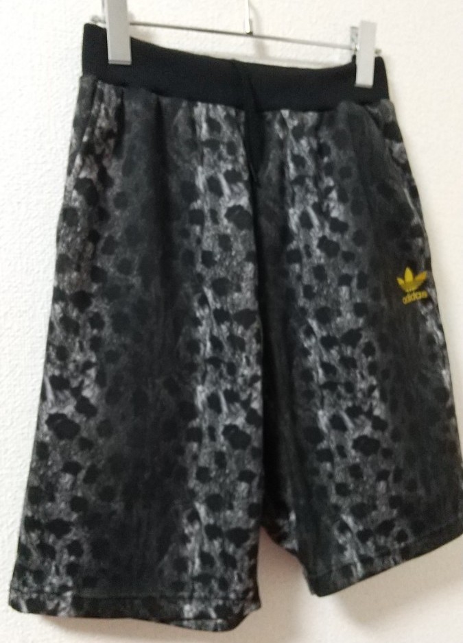 美品】アディダス きゃりーぱみゅぱみゅ 着用 ハーフパンツ 黒豹 美品】アディダス きゃりーぱみゅぱみゅ 着用 ハーフパンツ 黒豹