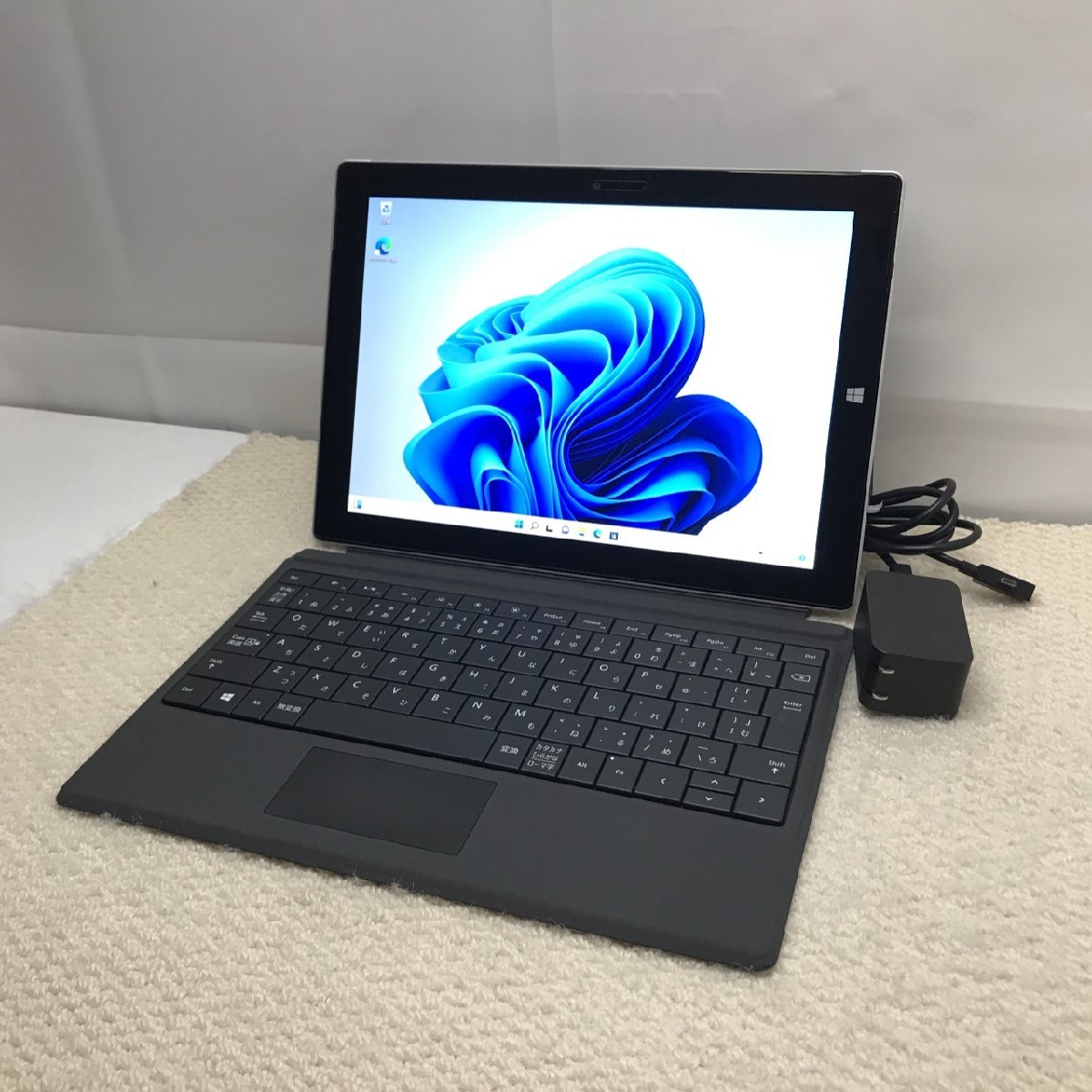Windows11 Microsoft Surface 3 1645 Atom x7-Z8700 メモリ4GB 