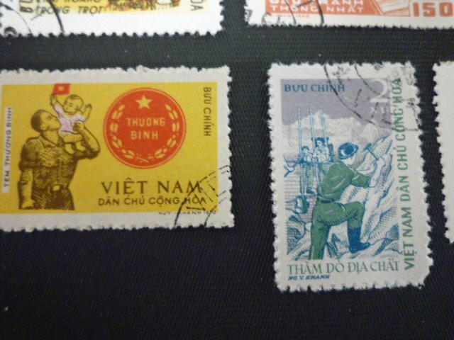 ▲ｒ-87483-45 外国切手 ベトナム切手 スポーツ切手等 印有 バラ12枚_画像4