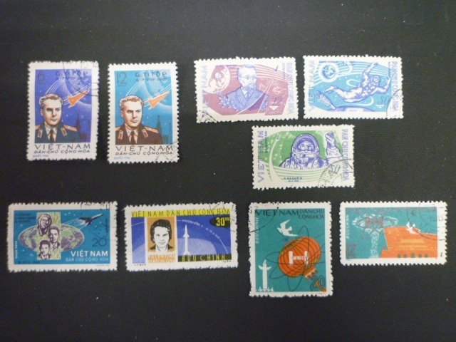 ▲ｒ-87481-45 外国切手 ベトナム切手 ボストーク2号記念等 印有 バラ9枚_画像1