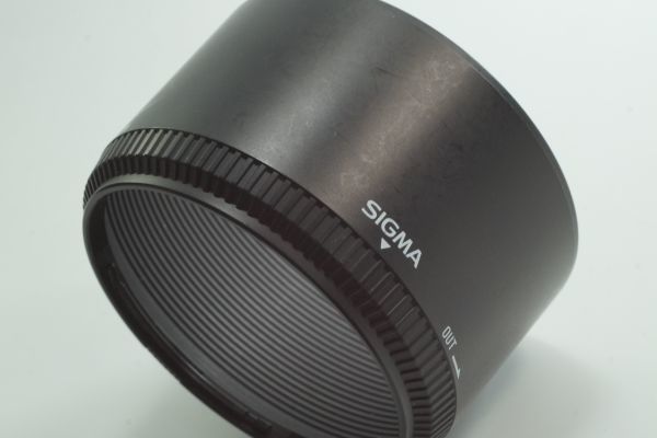 RBフ053 【送料無料 外観並品 】SIGMA LH680-02 シグマ AF70-300mmF4-5.6DG OS用 レンズフード_画像1