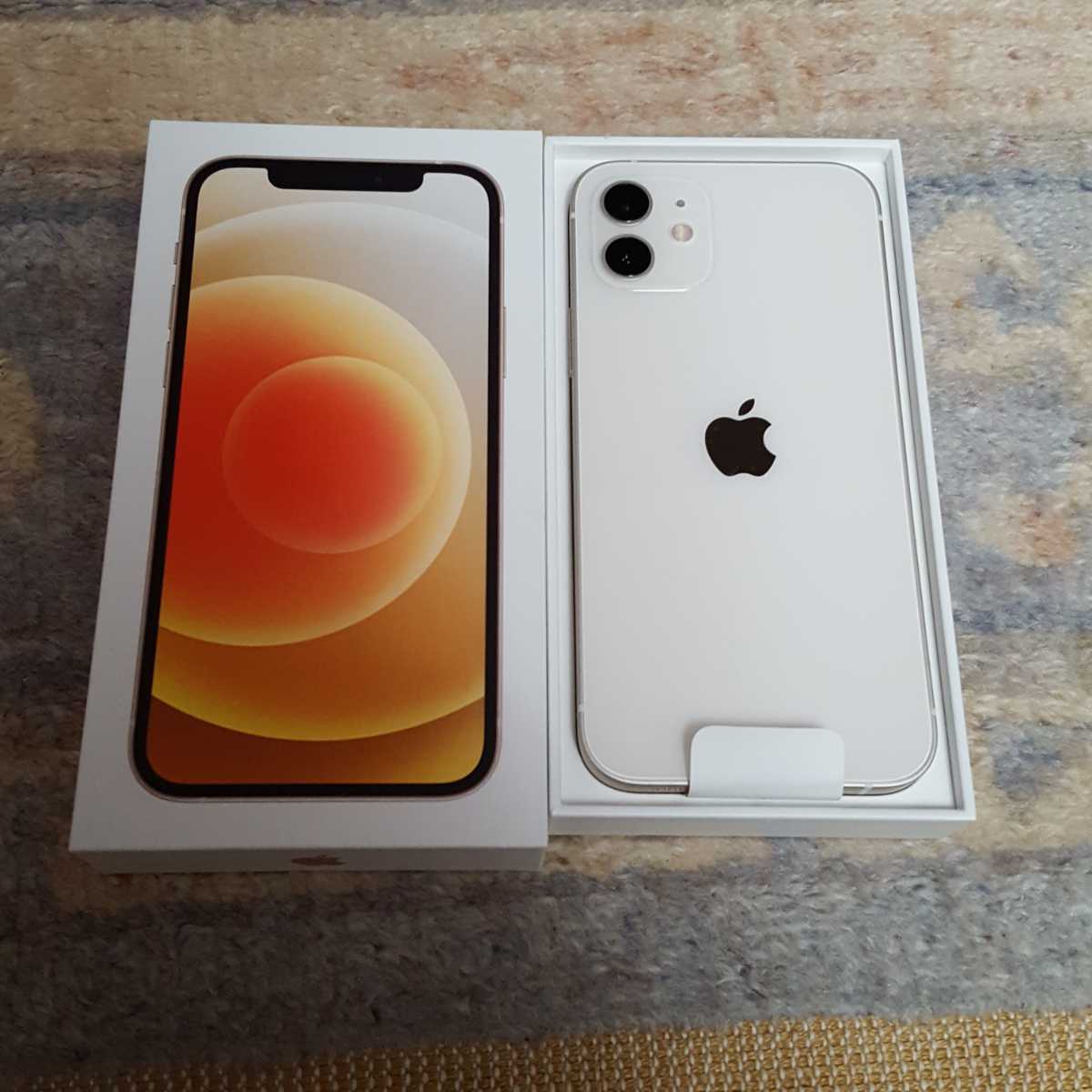 新品未使用 iPhone12 本体 利用制限○ 64ギガ 白 ホワイト 一括購入 残