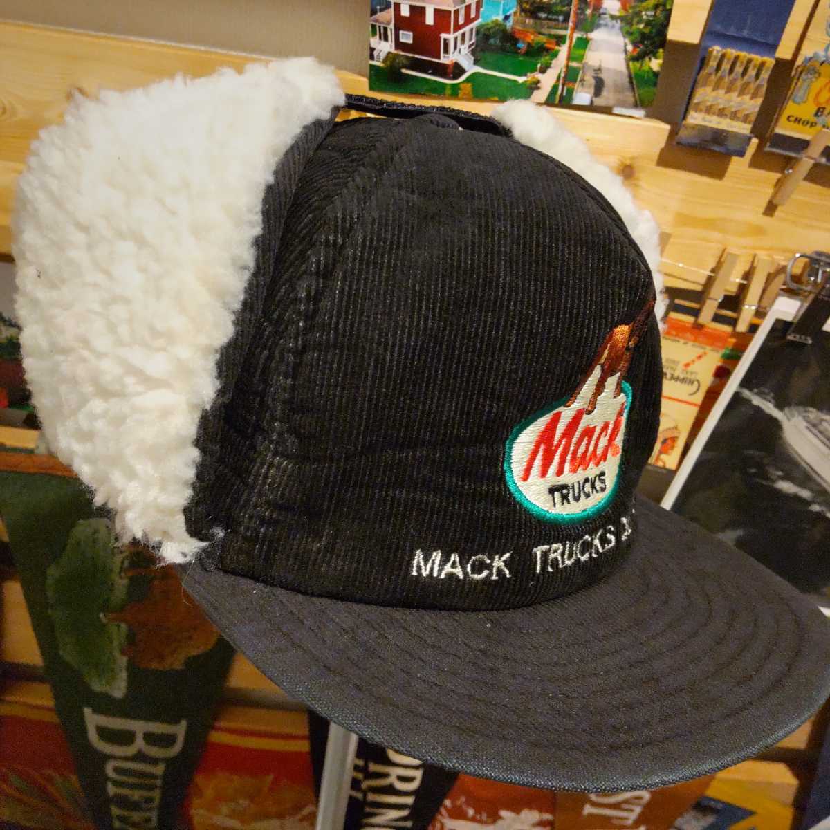 USA製 マックトラック イヤーフラップ付コーデュロイキャップ