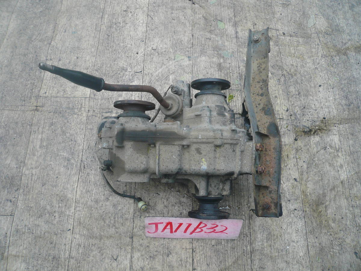 B32 本州送料2200円 ジムニー JA11 トランスファー AT