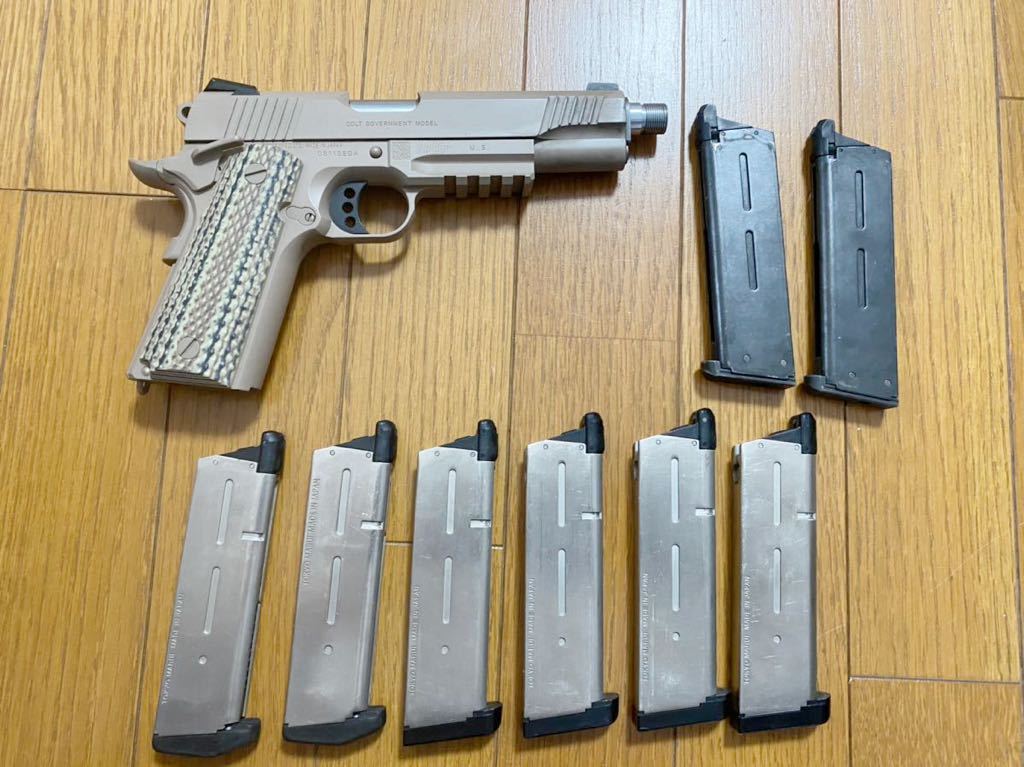 東京マルイガスブローバック1911 A1、1911系カスタム木製グリップ