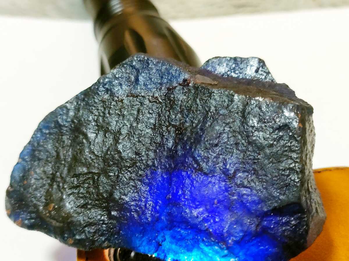 アフリカ産 天然サファイア コランダム 750.15ct 鉱物 原石 証明書付
