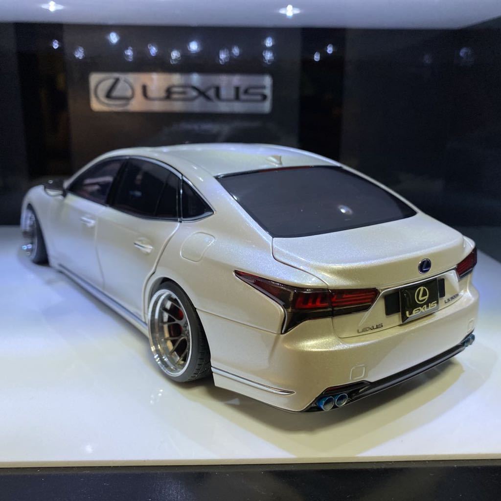 1/18AUTOart LEXUSオートアート LS500hホワイト カスタム仕様