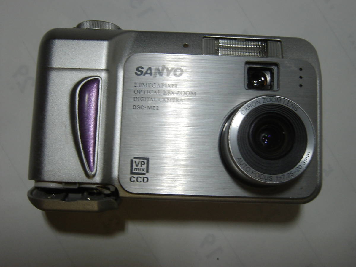 ♪　超レア！中古・デジカメ・ジャンク　 SANYO DSC-MZ2① 完動も電池蓋破損　単三電池仕様　 ♪_画像1