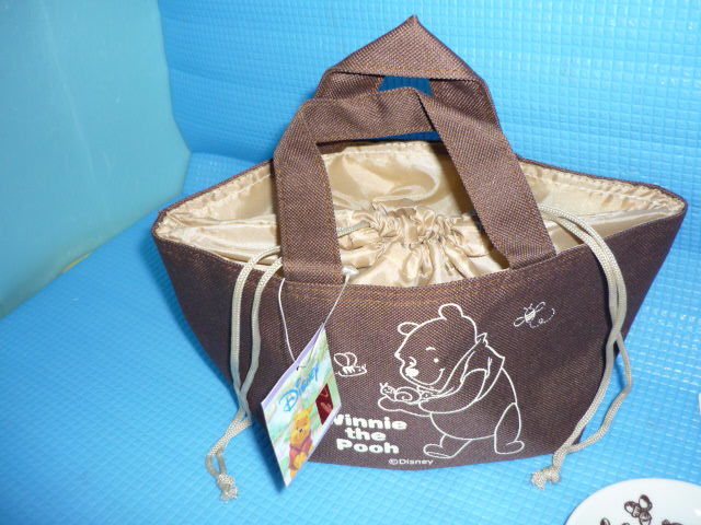 a* unused *Disney Winnie The Pooh aluminium . put on lunch back . folding shopping bag other 3 point 