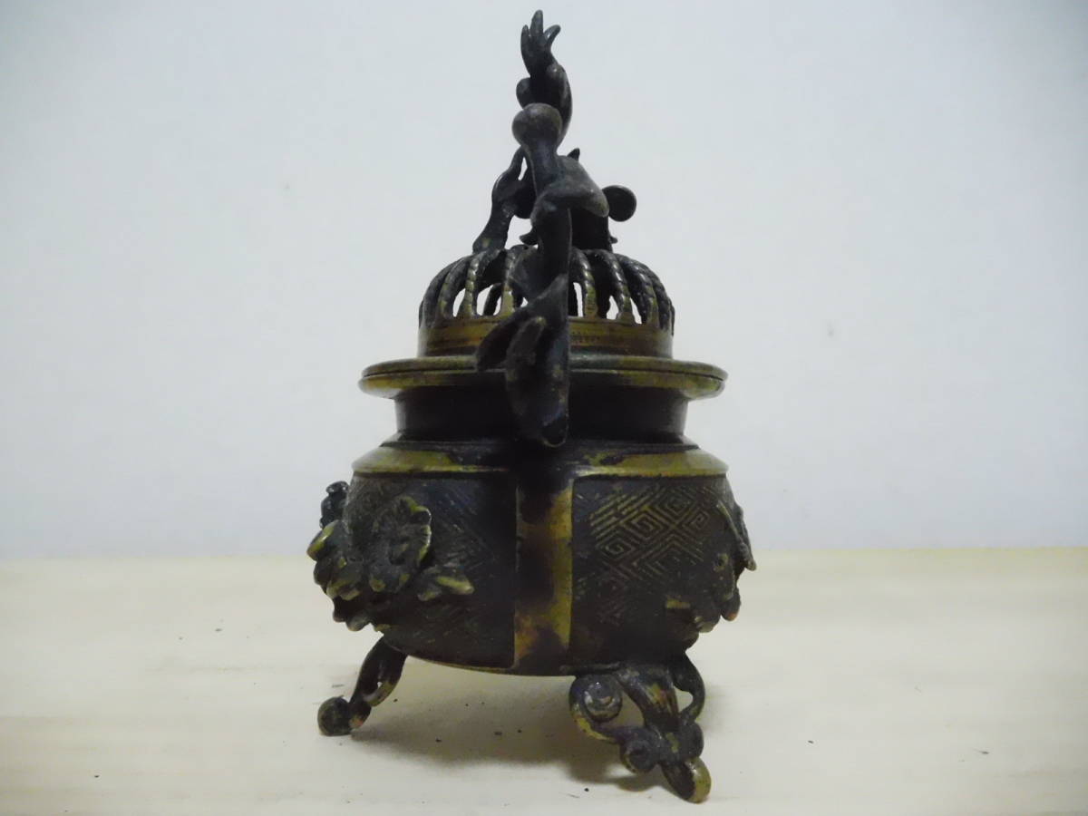 X243-493W 仏具 燭立 獅子香炉 真鍮 大谷派? 中古 燭立:高さ約 X243-493W 仏具 燭立 獅子香炉 真鍮 大谷派? 中古 燭立:高さ約