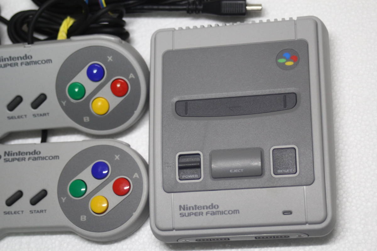 希少 ニンテンドー クラシックミニ スーパーファミコン 本体 (CLV-301 希少 ニンテンドー クラシックミニ スーパーファミコン 本体 (CLV-301