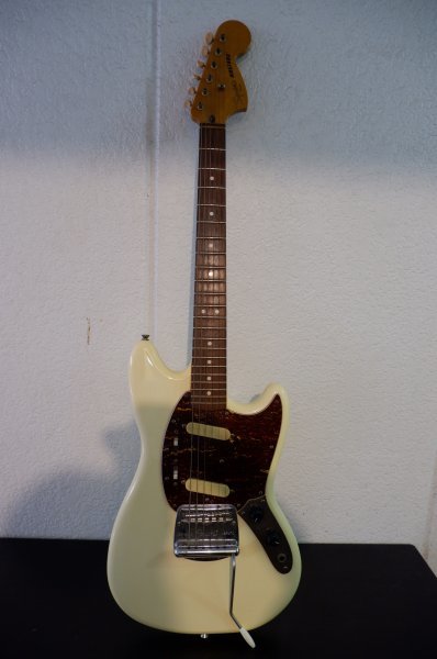 82 Squier by Fender MUSTANG エレキギター ソフトケース付