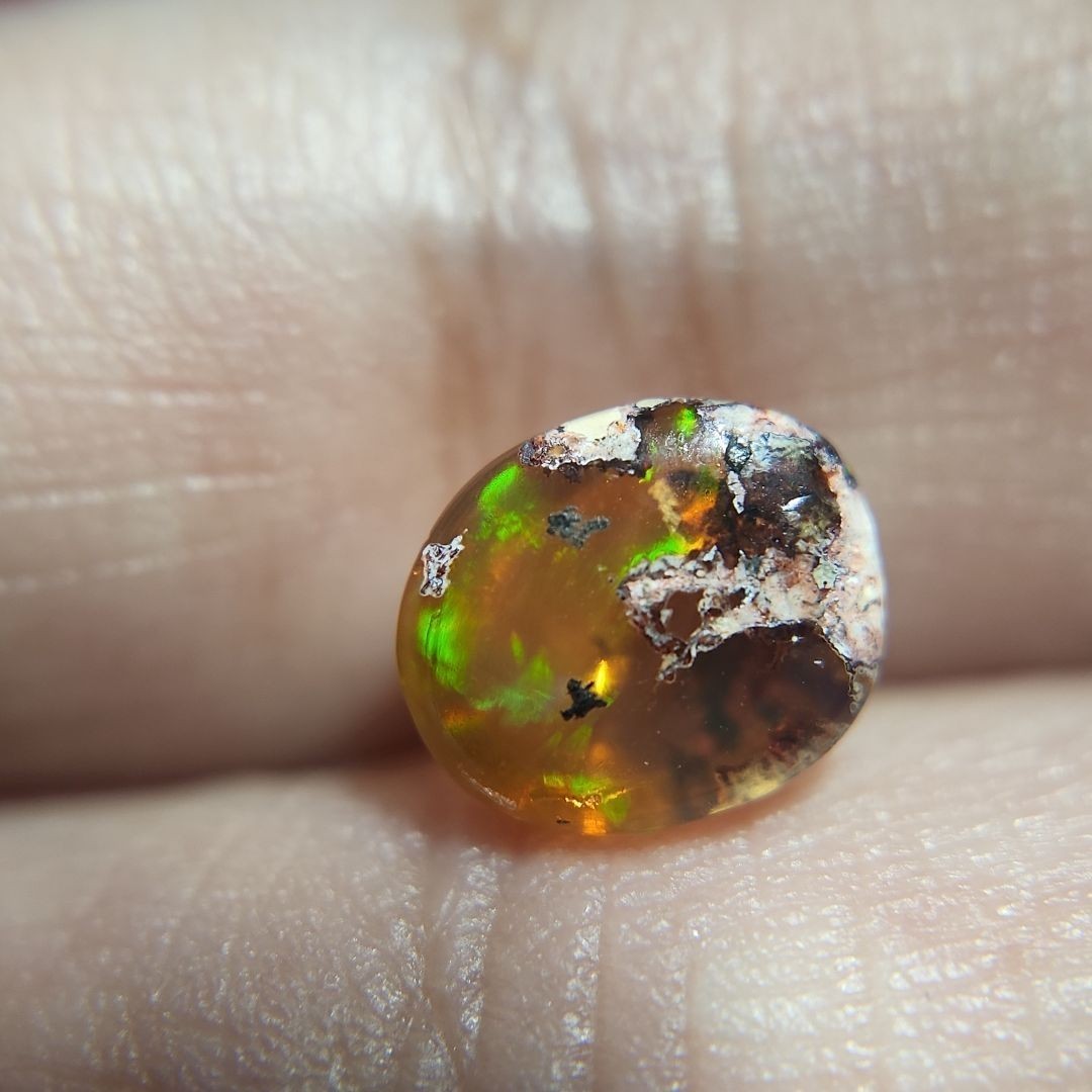 天然カンテラオパール 茶柱入り!? 1.742ct-