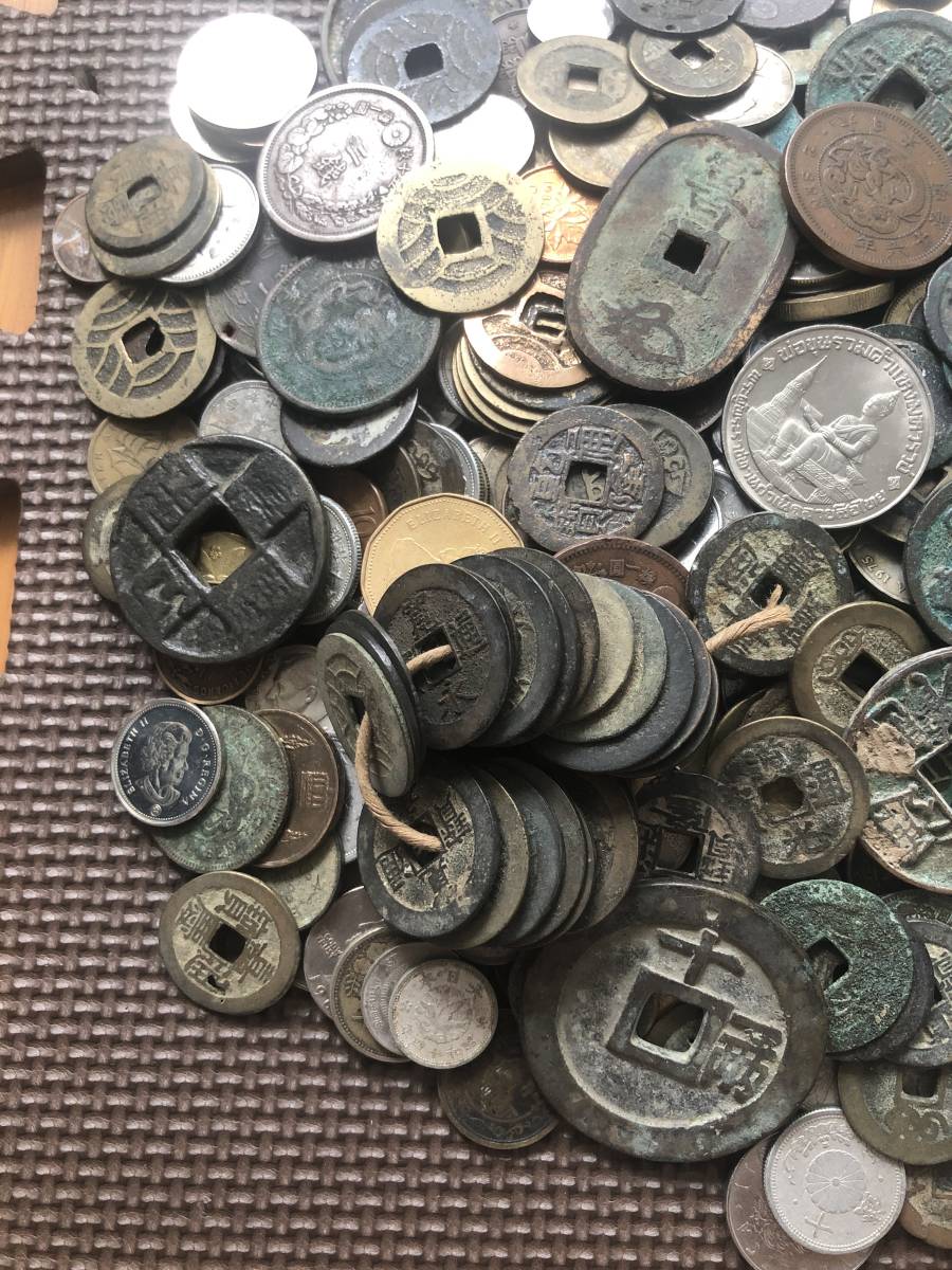 中国古銭、渡来銭、穴銭、日本銭、外国銭、大量、いろいろまとめて2KG以上_画像2