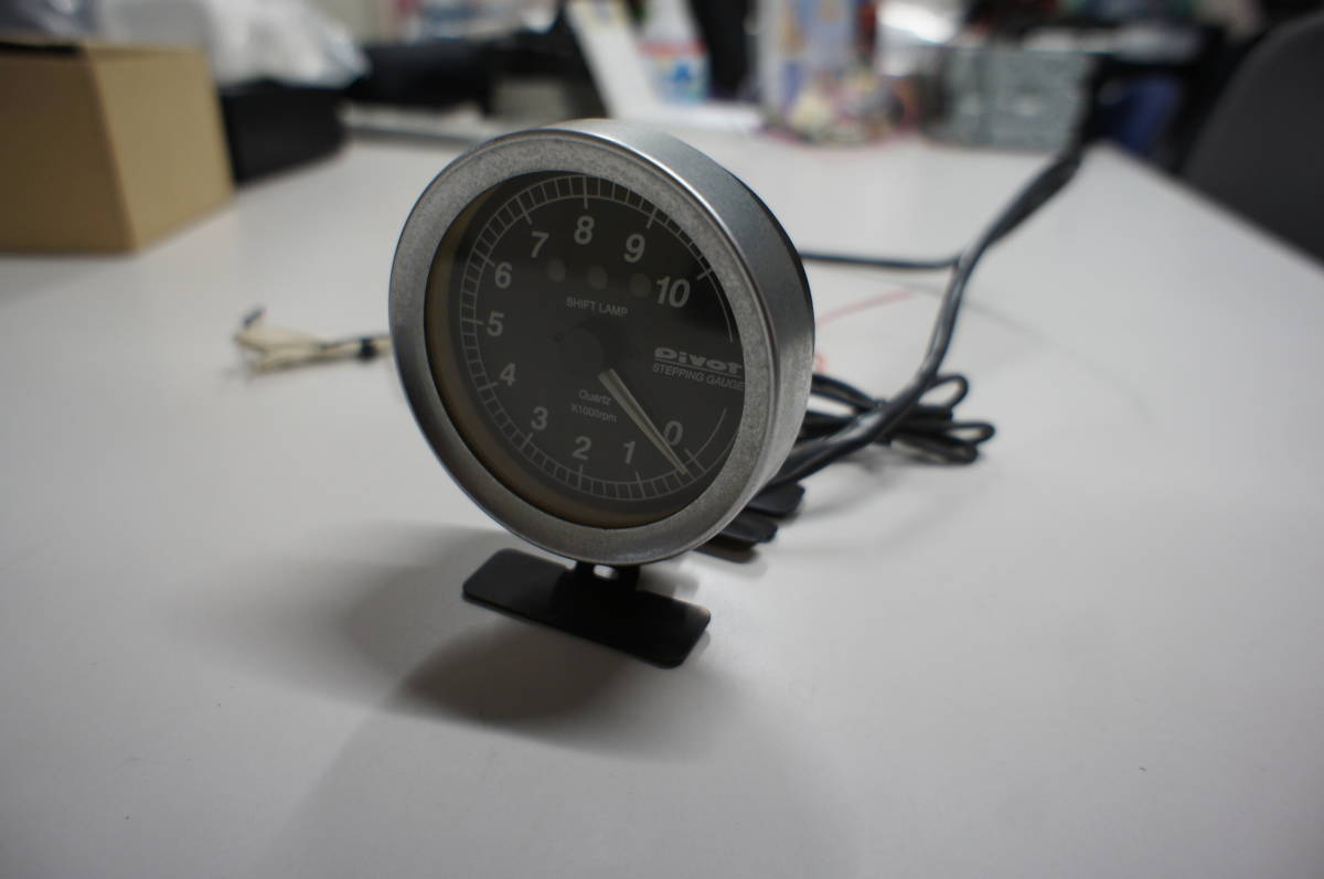 Pivot GEKKO ste pin g gauge tachometer 80 pie tachometer 10000rpm use period barely 