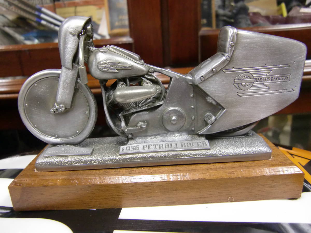 1936　ハーレーダビッドソン製1936年PETRALI　RACER　ナックルモデル置物（在庫のみ
