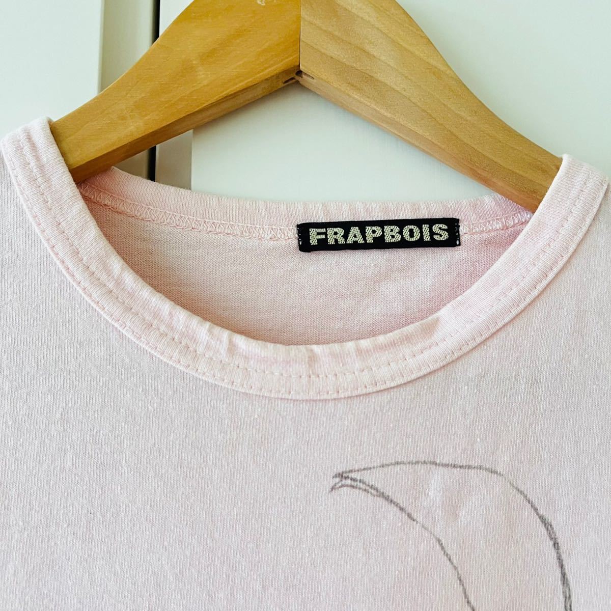 F5750cb FRAPBOIS  створка  ... стул 　 футболка с коротким руковом 　1(S〜M...)  розовый 　 женский 　 принт  футболка   птица 　 простой 　 повседневный 　 корея  пр-во  