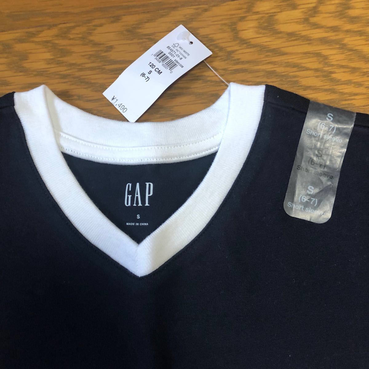GAP ギャップ ソフトVネックTシャツ Sサイズ|Yahoo!フリマ(旧 GAP ギャップ ソフトVネックTシャツ Sサイズ|Yahoo!フリマ(旧