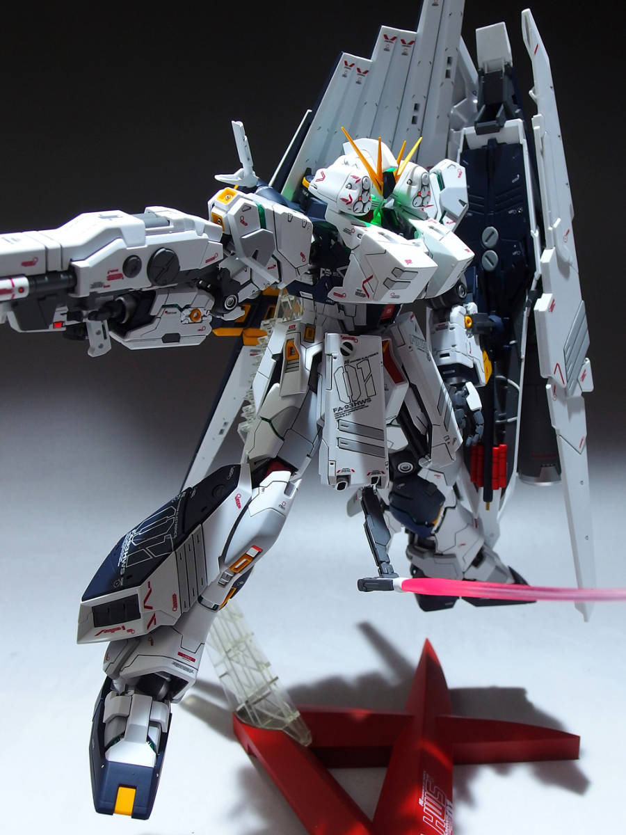 1/100 MG FA-93HWS νガンダムHWS Ver.Ka 塗装済完成品 の商品詳細