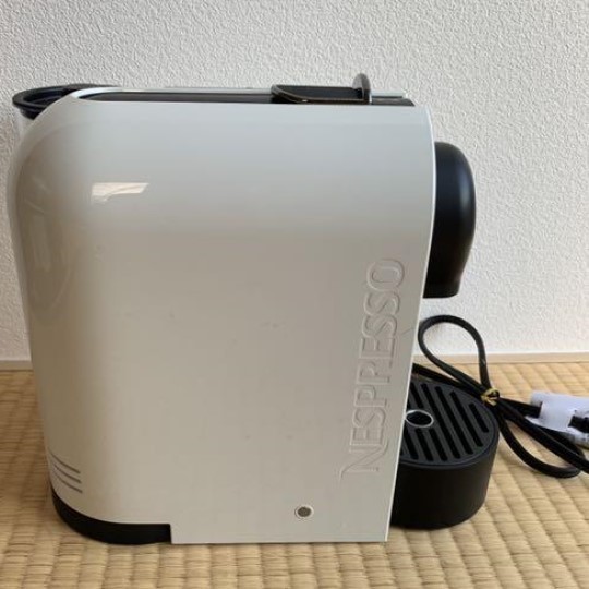 Nespresso コーヒーメーカー U(ユー) カプセル式 新品 クリーム C50CW 未使用品_画像2