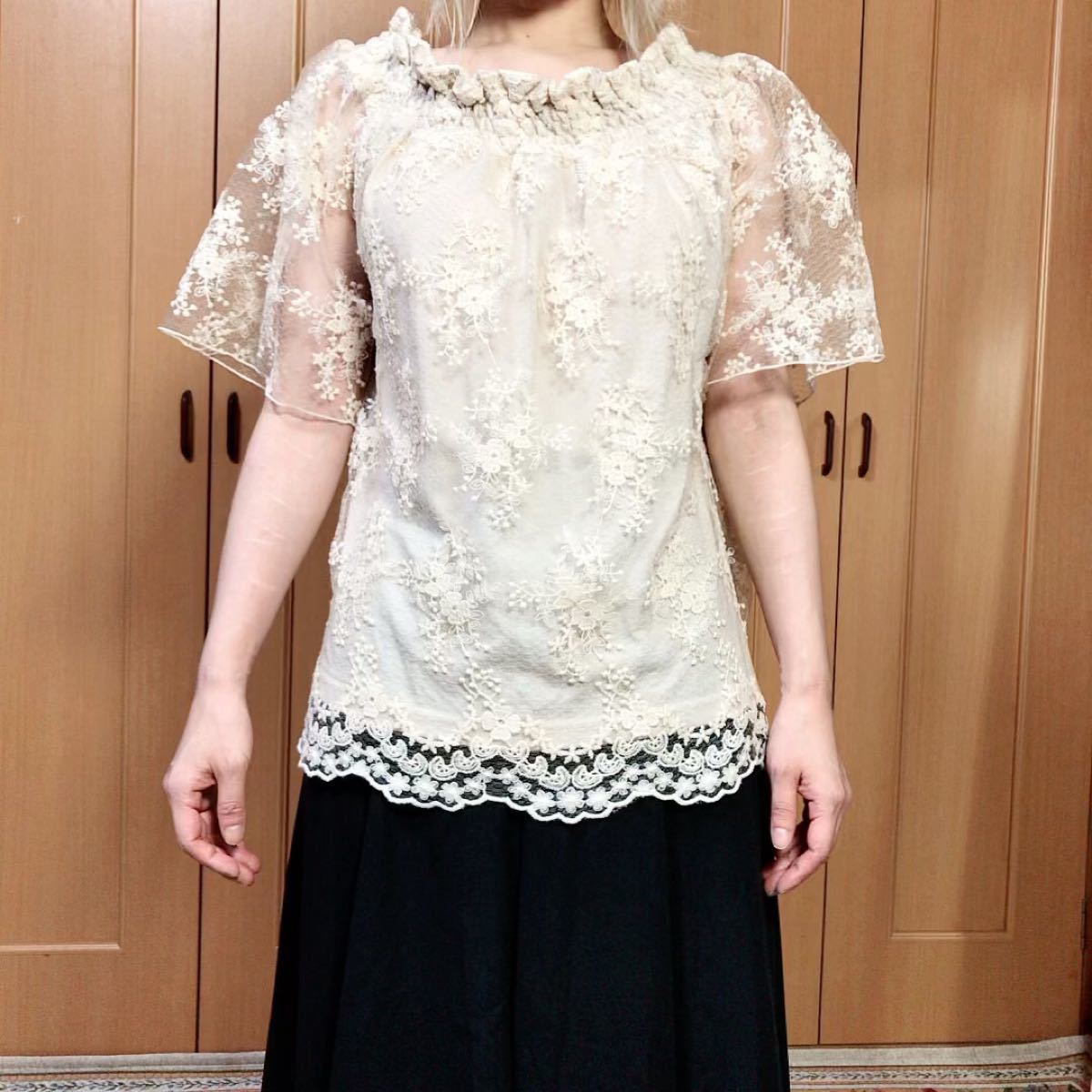 【新品同様】豪華な刺繍レースが美しい 袖透け オフショル2way カットソー アクシーズファム ローラアシュレイ エブリン