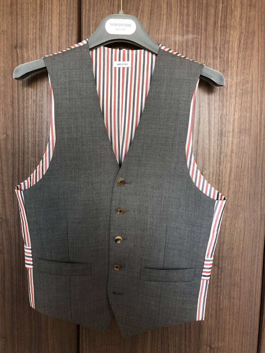 THOM BROWNE スーツベスト 00 ミディアムグレー 定番 イタリア製 SUPER 120's TWILL トムブラウン アメリカ ニューヨーク NEW YORK_画像1