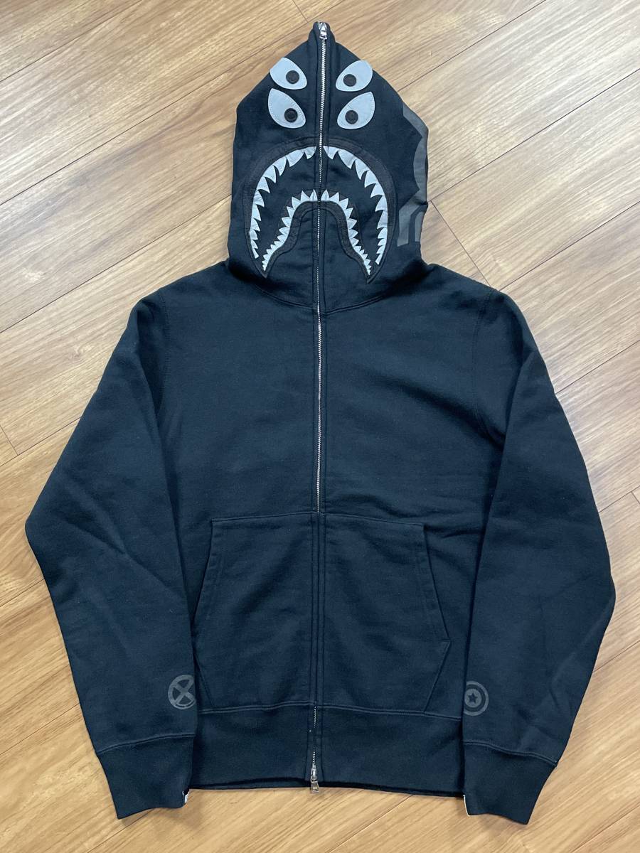 25 A BATHING APE アベイシングエイプ BOUNTY HUNTER mad shark full zip hoodie バウンティハンター シャーク スウェットパーカー 蓄光 M