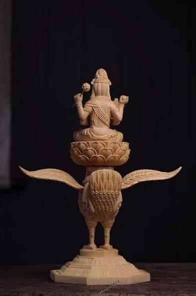 HOT在庫】 ヤフオク! - 仏教美術 精密彫刻 仏像 手彫り 極上品 総檜材