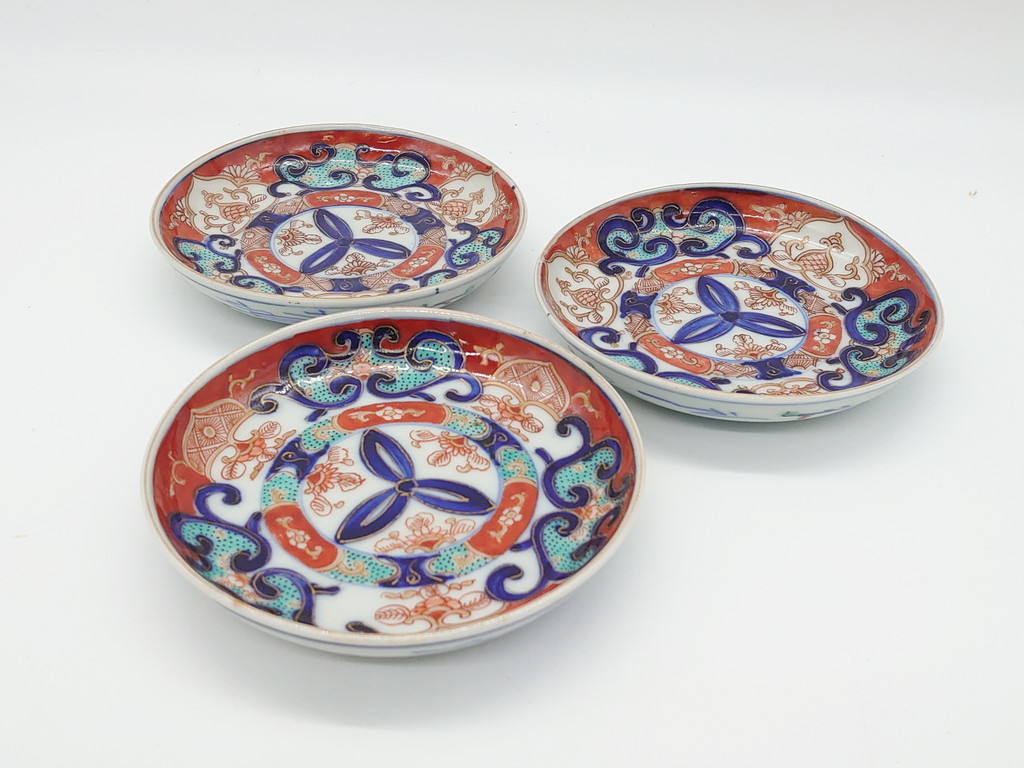 R-062283　明治期　伊万里焼　色絵　金彩　花文　3.8寸皿　約11.5cm　小皿3客セット(三寸八分、赤絵、和食器、和皿)