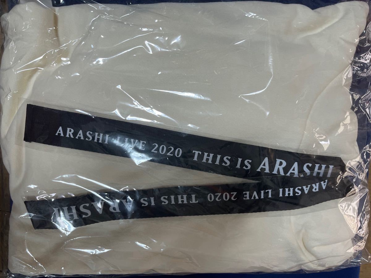 嵐　This is ARASHI   ライブツアーグッズ　パーカー