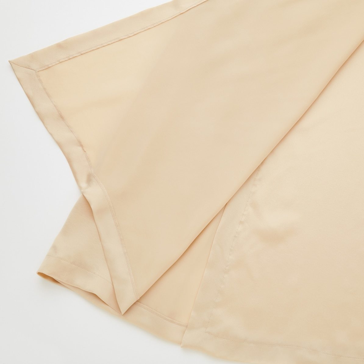 新品・M・ブラック】ユニクロ×イネス INES DE LA FRESSANGE シルクラップワンピース 羽織りにも使える便利な1枚 上質なシルク100% 黒|PayPayフリマ