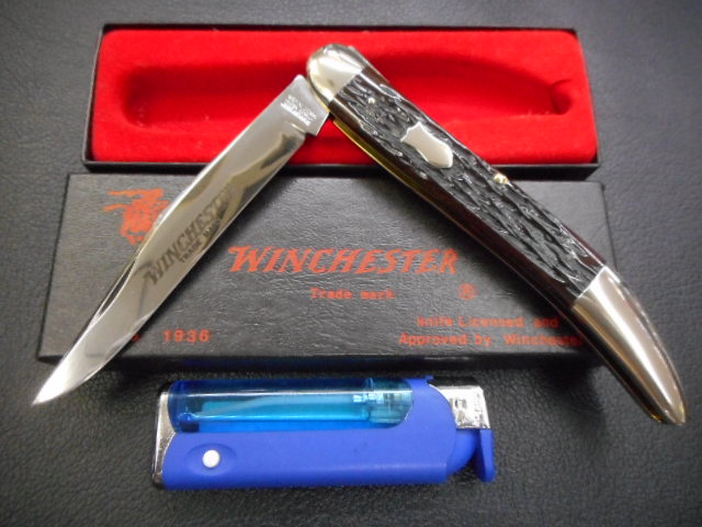 ナイフ　折り畳み　ウインチェスター　WINCHESTER W15 1936 90 とブレードに有ります。