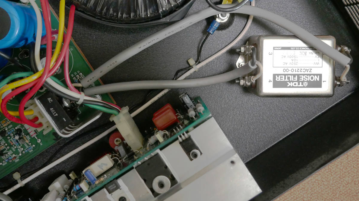 CREST AUDIO CA-2 パワーアンプ　200W+200W(4Ω)　電源回路改良済み　_ダイオードとコンデンサの間に挿入しました