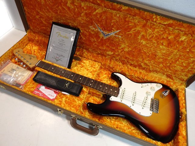 美品 Fender Custom Shop 1963 Stratocaster NOS 3Tone Sunburst 2017 フェンダー カスタムショップ ストラトキャスター_画像1