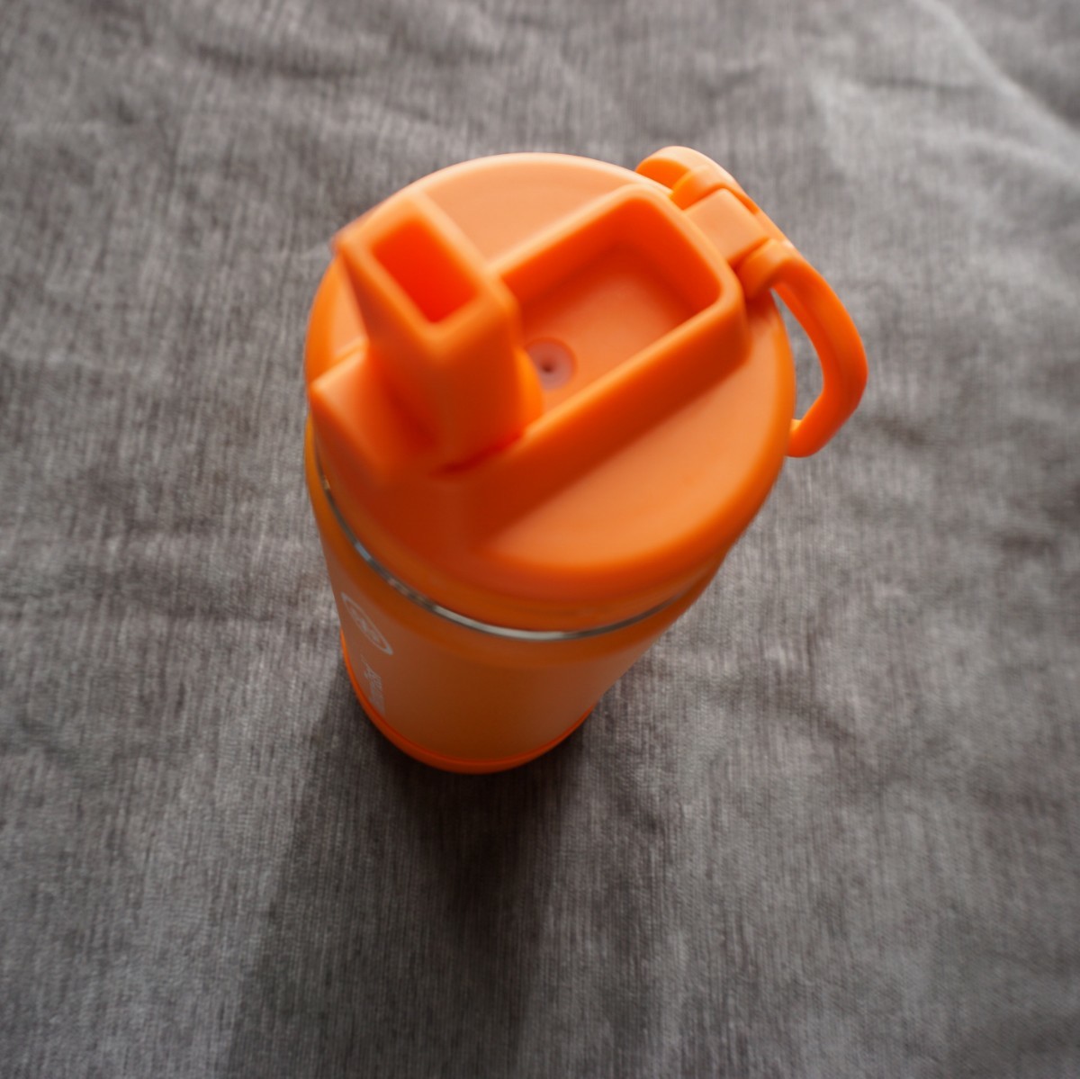 ステンレス 保冷 水筒 アウトドア マイボトル  タンブラー　パープル オレンジ 便利