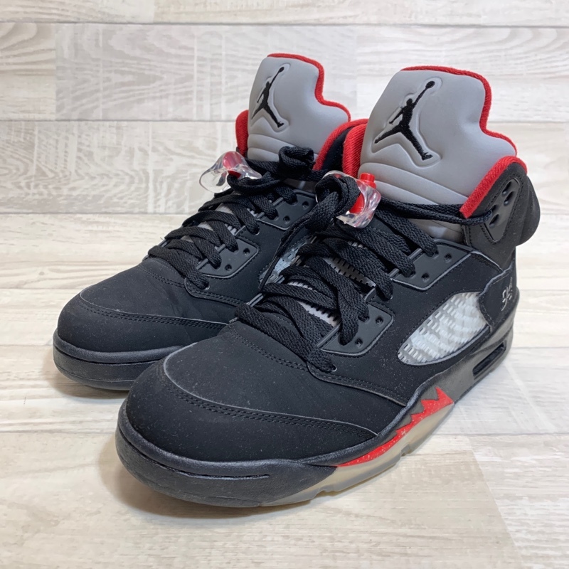 Supreme×NIKE/ Supreme × Nike /AIR JORDAN 5 RETRO Black/ air Jordan 5 retro / sneakers / beautiful goods /28cm